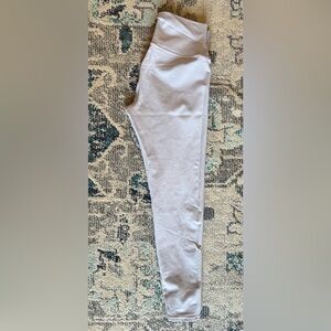 ALO High-Waisted Beige Leggings Light Lavender Matte Size M